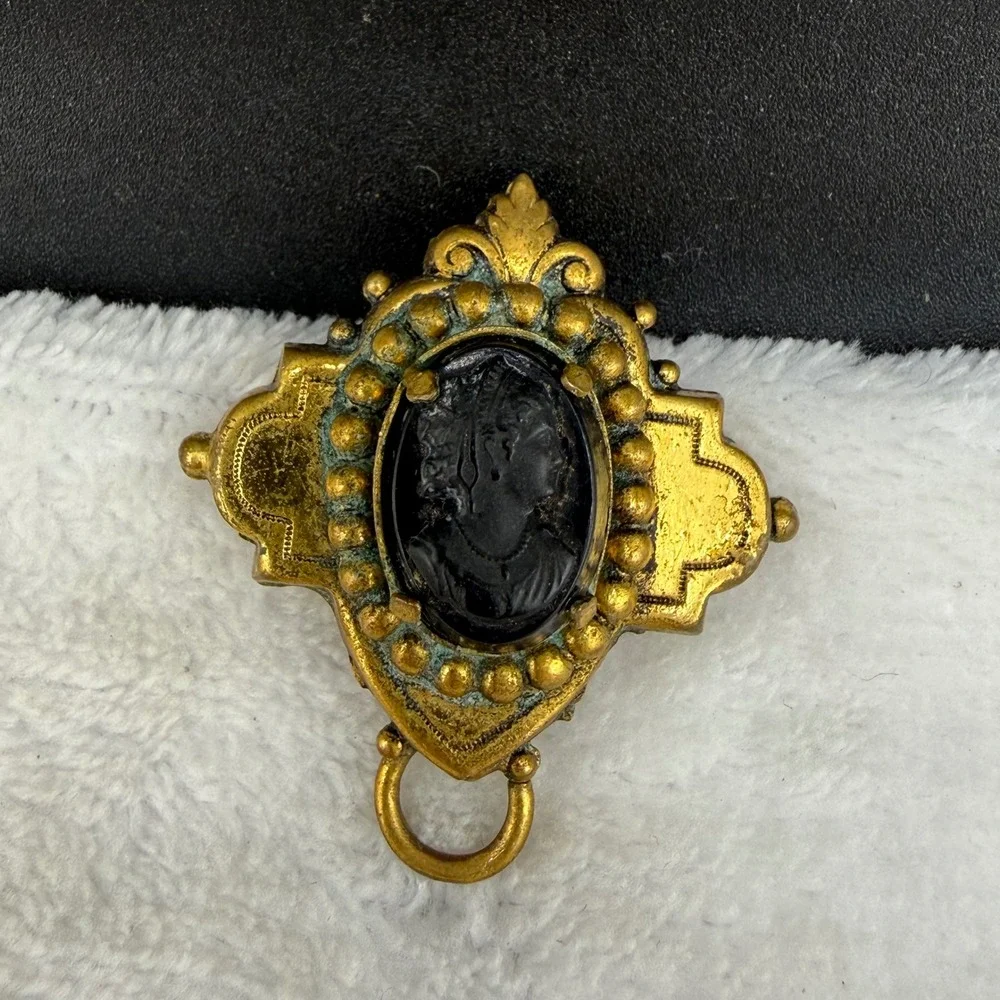 Vintage Black Cameo Fur Clip Gold Tone Victorian Mourning Style READ